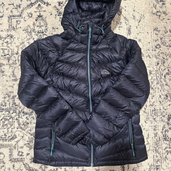 NEW L.L. Bean Women's Ultralight 850 Down Hooded Jacket - Picture 4 of 9